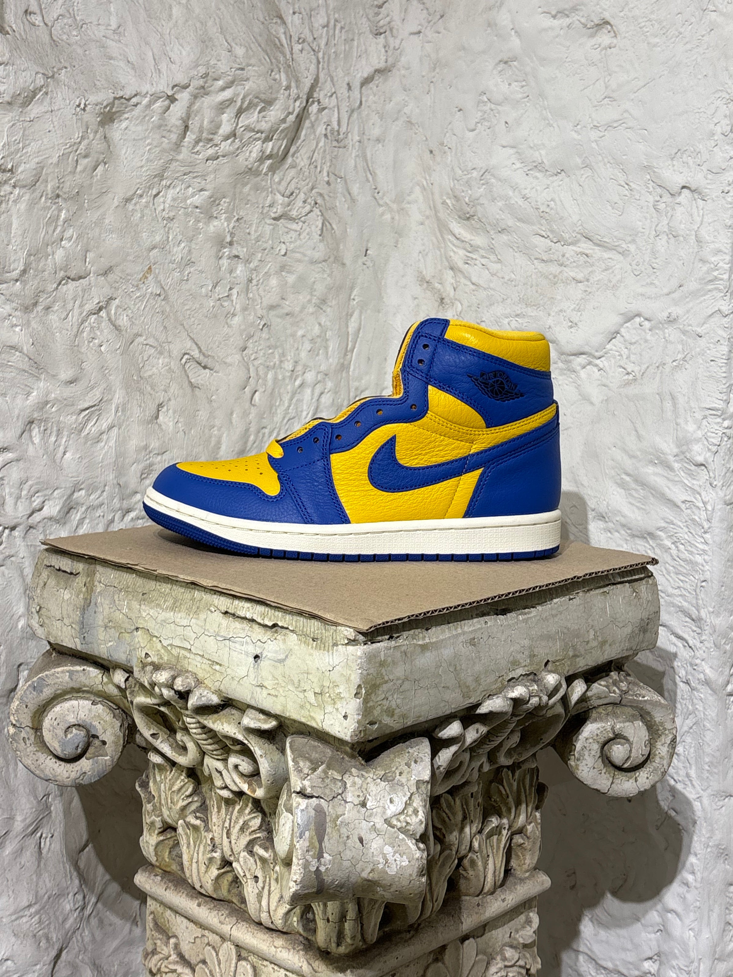 Air Jordan 1 High OG Game Royal/Varsity Maize