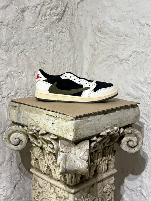 Travis Scott x Air Jordan 1 Retro Low OG 'Olive'