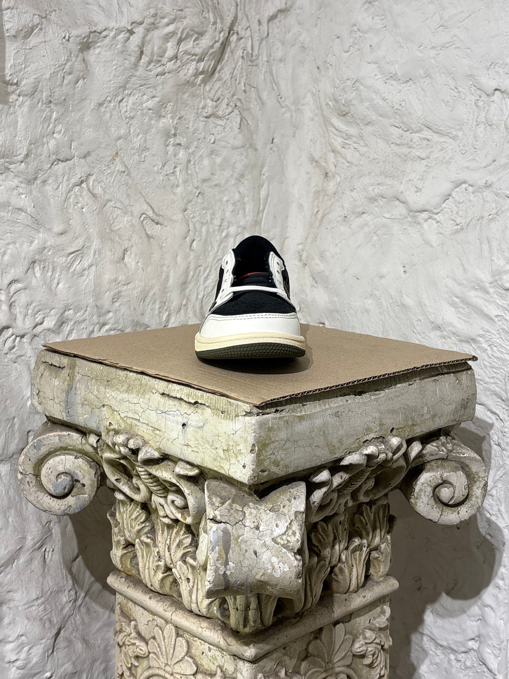 Travis Scott x Air Jordan 1 Retro Low OG 'Olive'