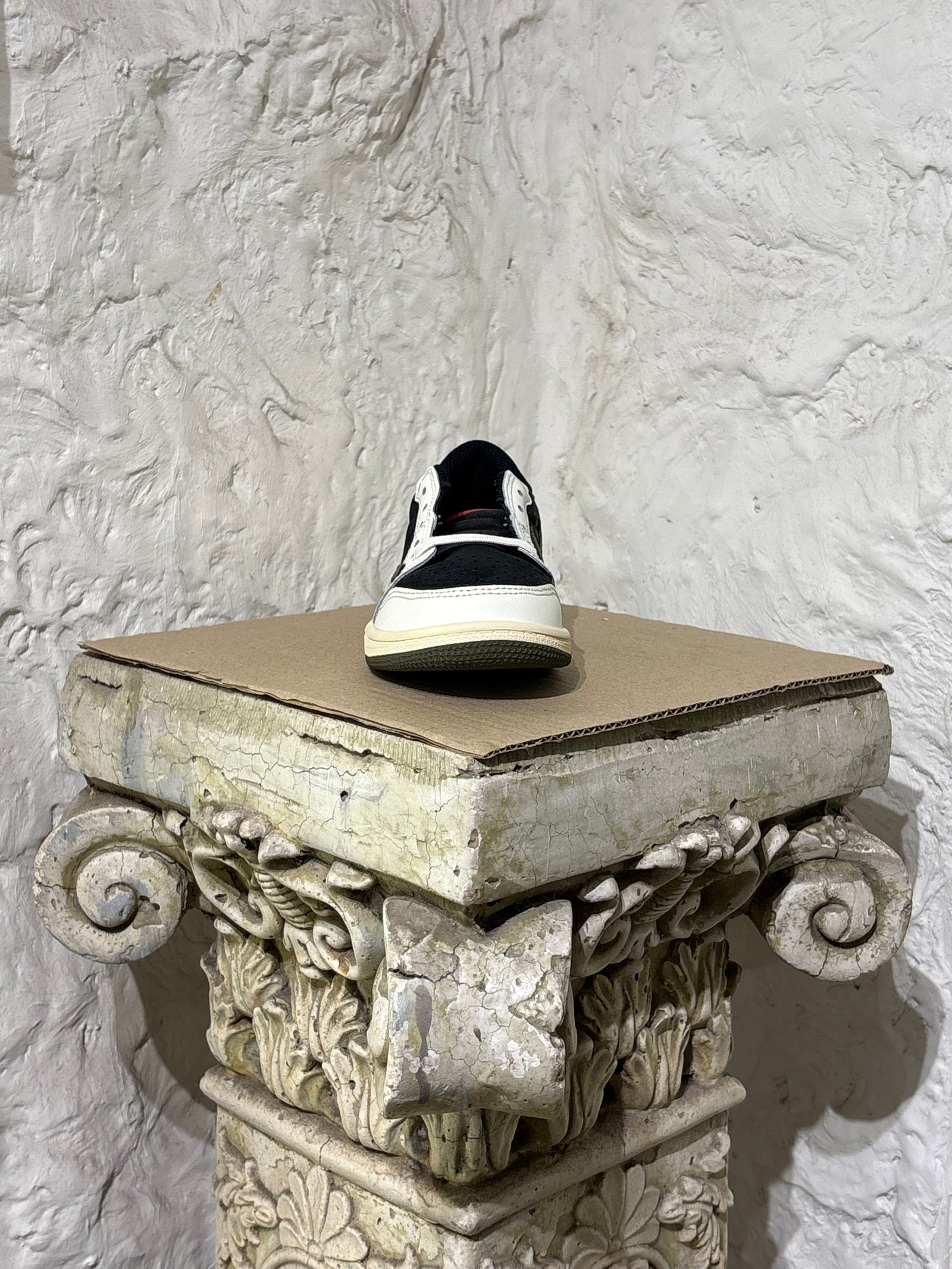 Travis Scott x Air Jordan 1 Retro Low OG 'Olive'