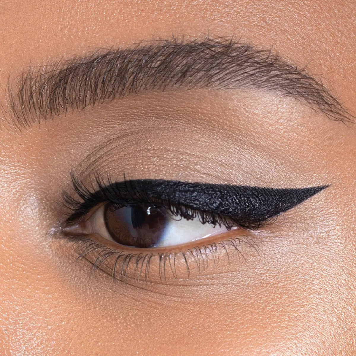 Natasha Denona Macro Blade Liquid Eyeliner