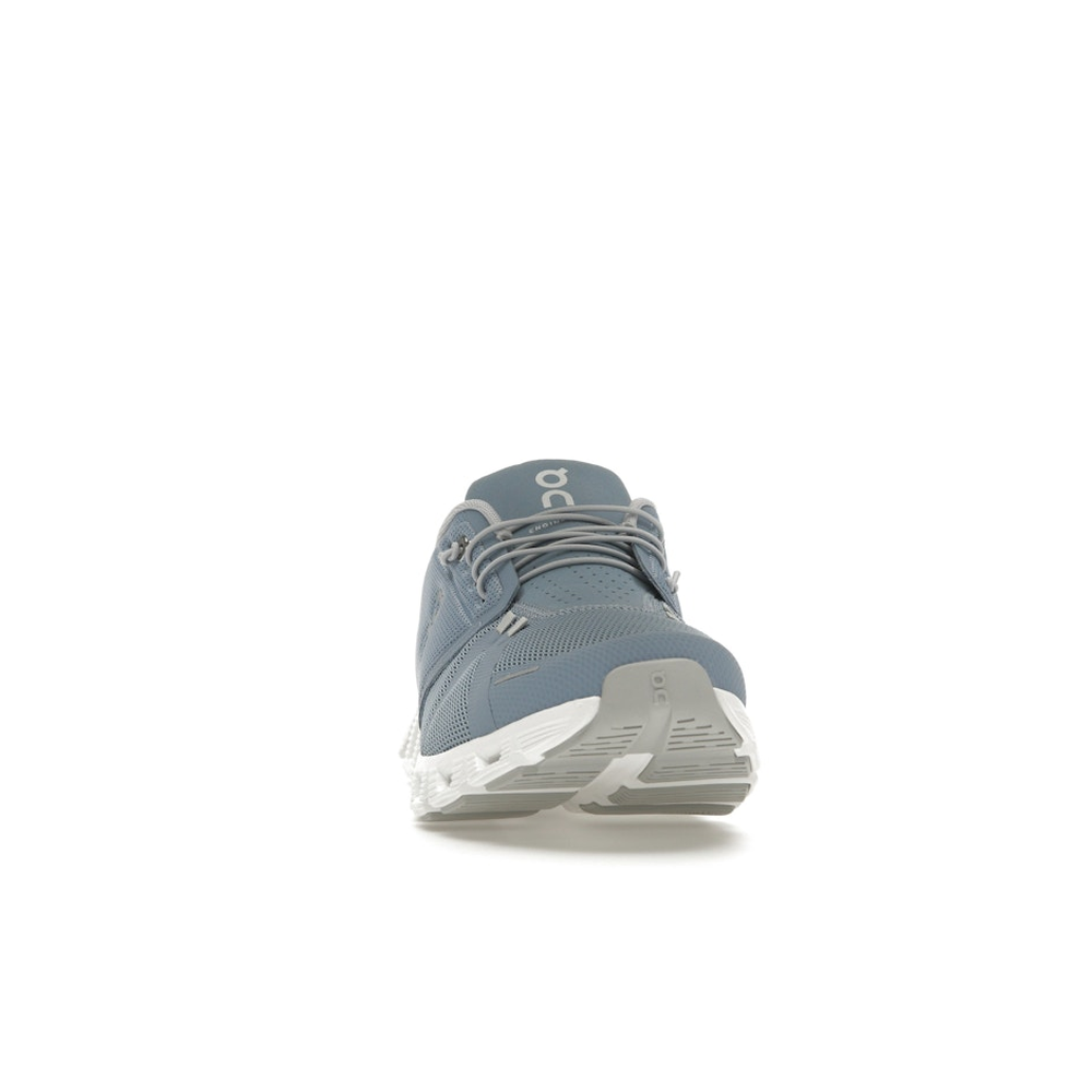 On Running Cloud 5 Chambray White