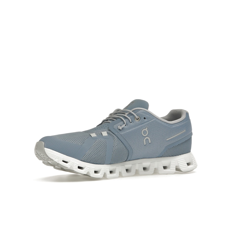 On Running Cloud 5 Chambray White
