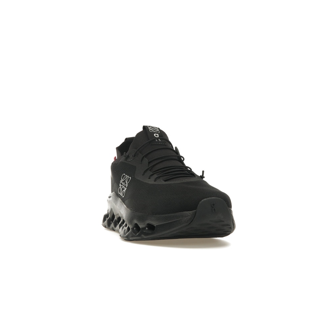 On Running Cloudtilt Loewe All Black