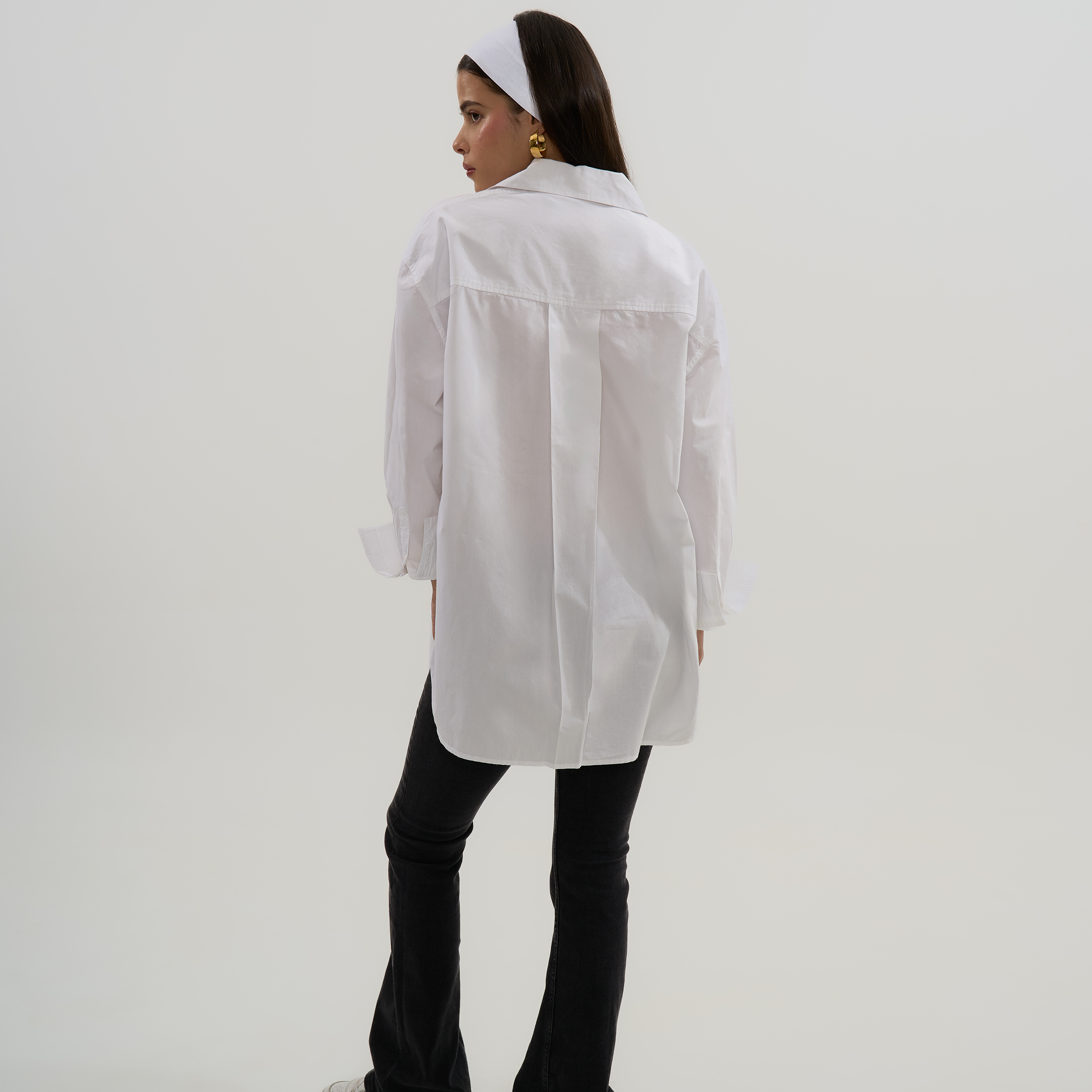Exhale Label Oversized Shirt White - Jhanavi