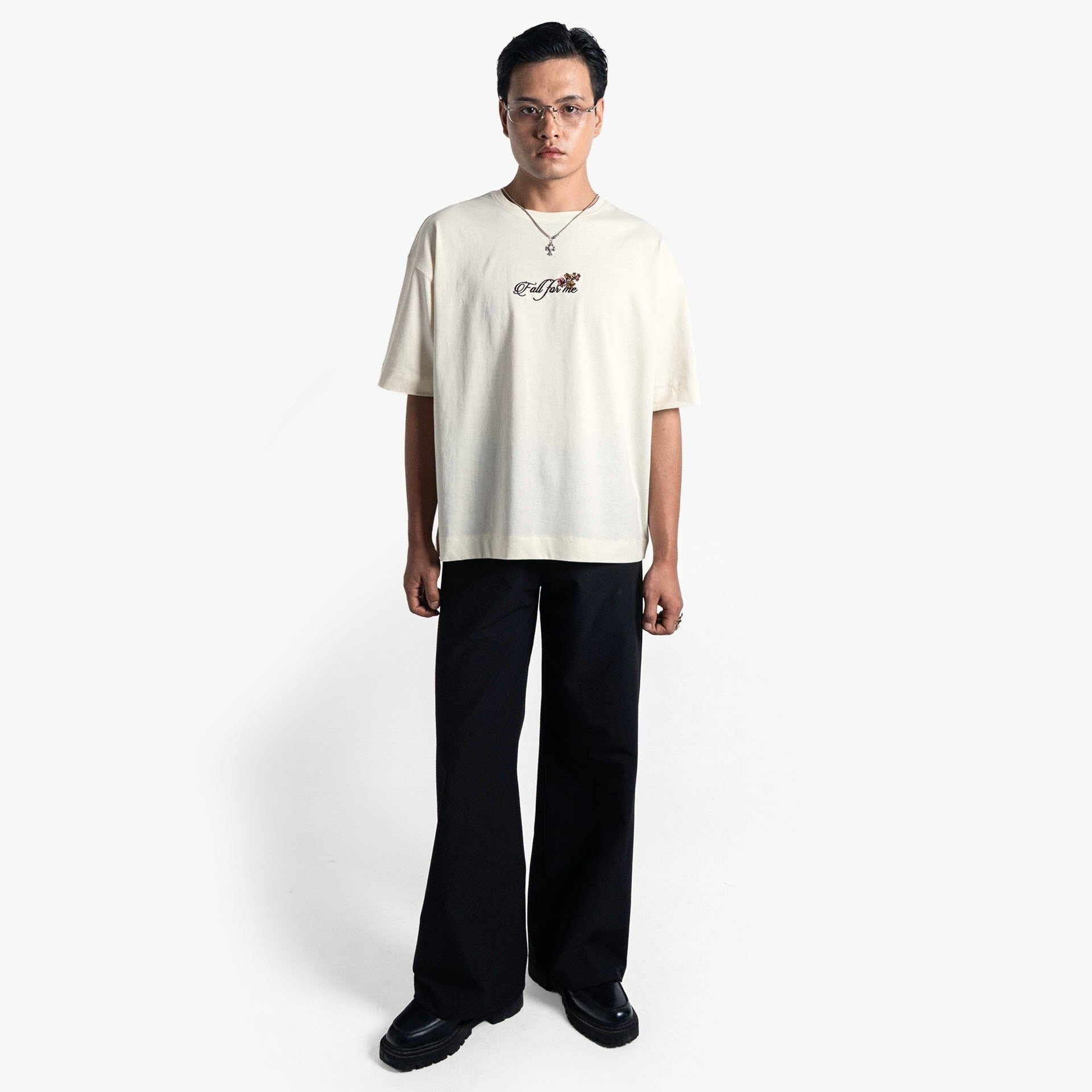 Khaaki Oversized T-shirt Off-White Embroidered - Fall For Me