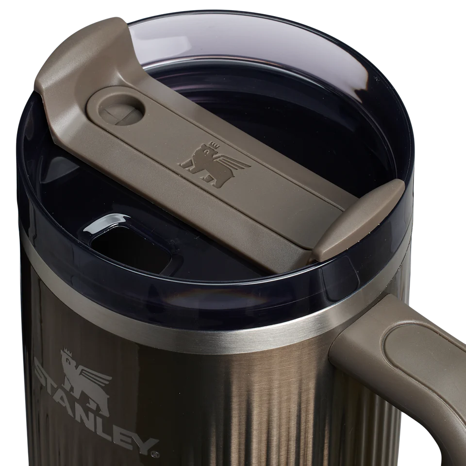 Stanley Quencher Fluted Tumbler 40 OZ - Gunmetal Shine