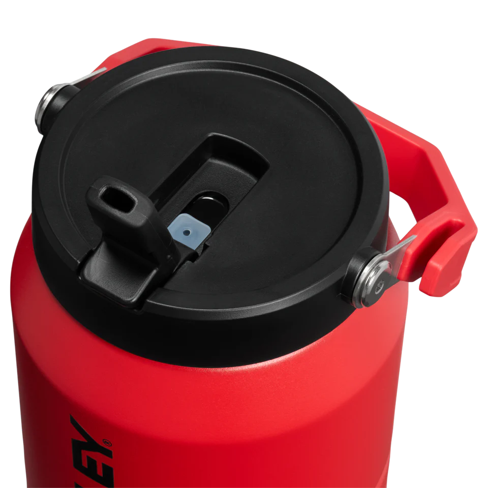 Stanley IceFlow Flip Straw Jug 64 OZ - Chili Black