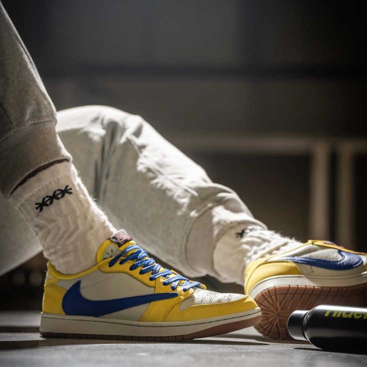Travis Scott x Air Jordan 1 Low OG Canary W | 10 Hills Studio