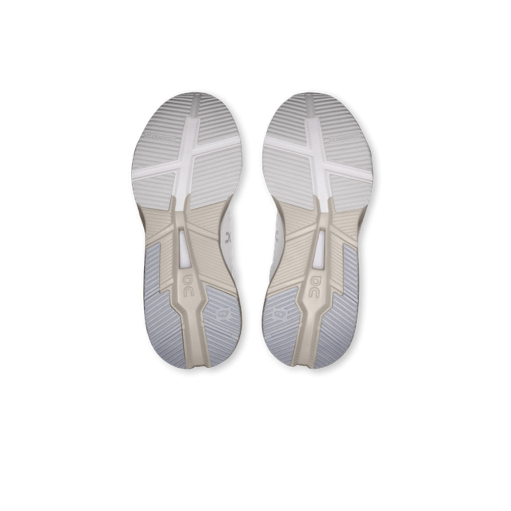 ON Running Cloudnova X White Glacier