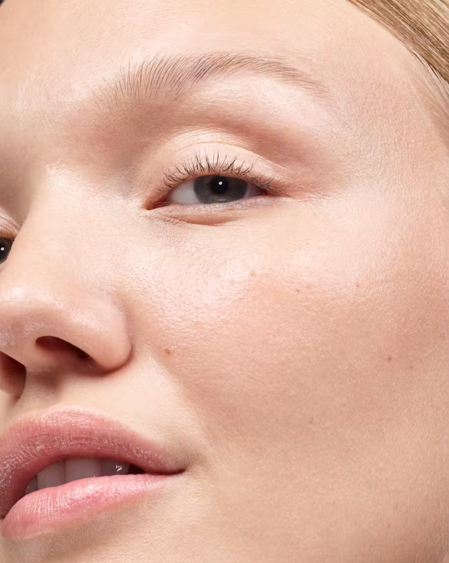 Glossier Perfecting Skin Tint - G11