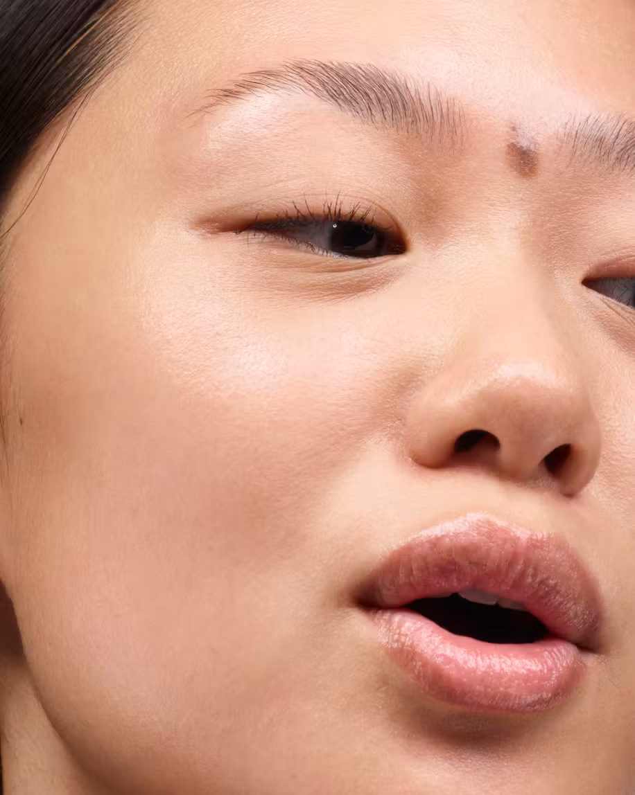 Glossier Perfecting Skin Tint - G8