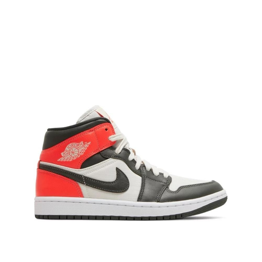 Side view of Air Jordan 1 Mid Newsprint