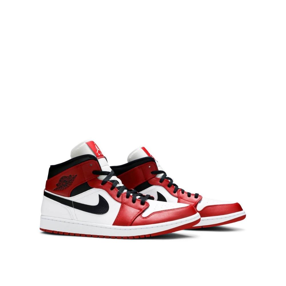 Angled view of Air Jordan 1 Mid Chicago